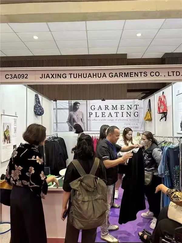 高定服装企业集结广州服装定制展会2024年广州高端服饰定制暨面辅料展会(图1)