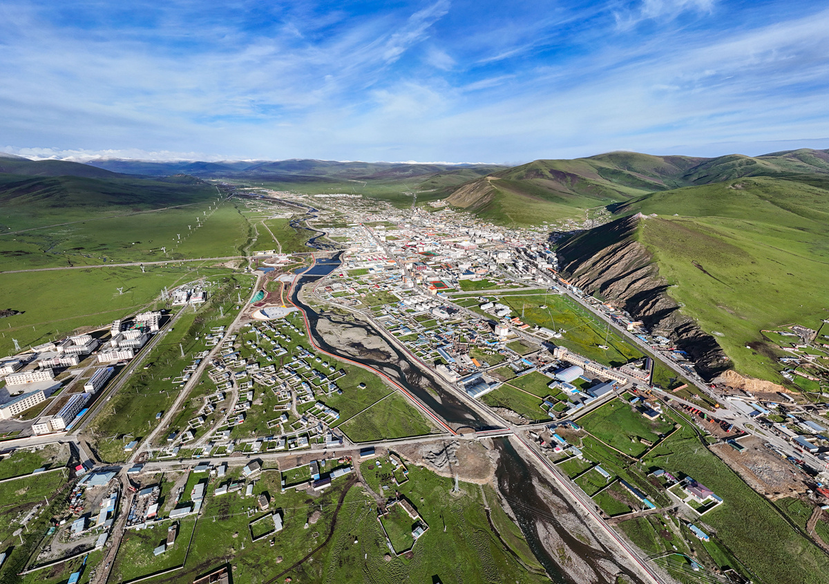 央媒看四川丨生活在海拔4800米的夏牧场——四川石渠县牧民尼美多吉的帐篷畅想(图1)