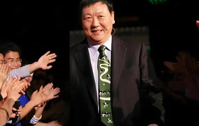 一代中国乳业教父谢幕！10年打广告耗费488亿套现120亿离场(图11)