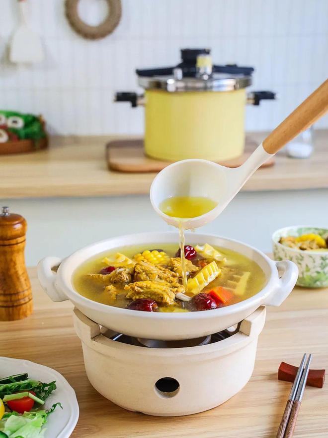 春日鲜享春笋虫草排骨汤一口润春燥！(图1)