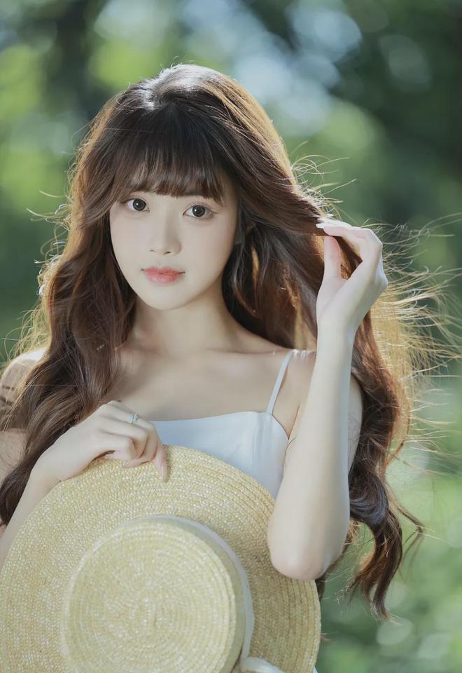 闺蜜和老公在厨房炒菜(图1)