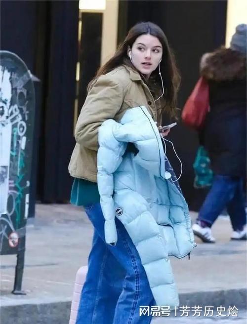 阿汤哥的女儿：身高超17米越长越像父亲穿衣风格和母亲一样(图10)