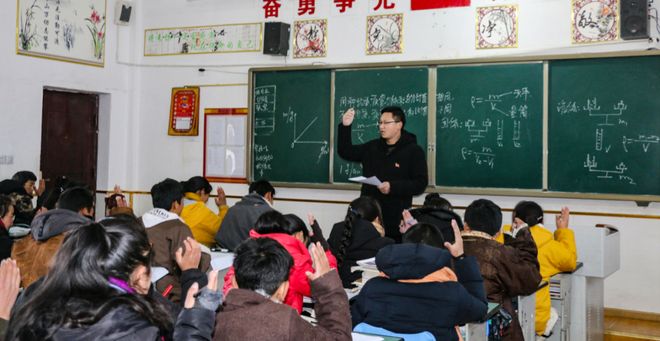 深度丨雪域高原的琢玉人——记甘孜州白玉县中学教师王斌(图1)