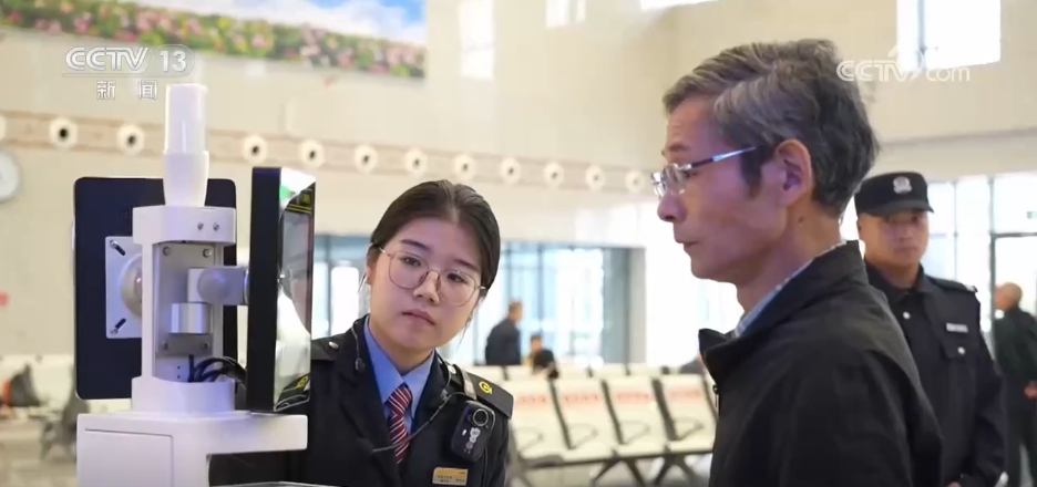 “十四五”期间高铁网不断织密小站串起百姓幸福“生活圈”(图1)