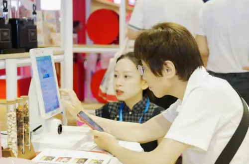 坚持“不作假”赢得全国粉丝数第一！方家铺子靠“真诚”赢麻了(图4)