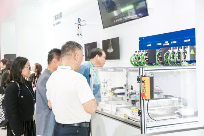 松下八赴进博交出以AI赋能中国市场的时代答卷(图2)