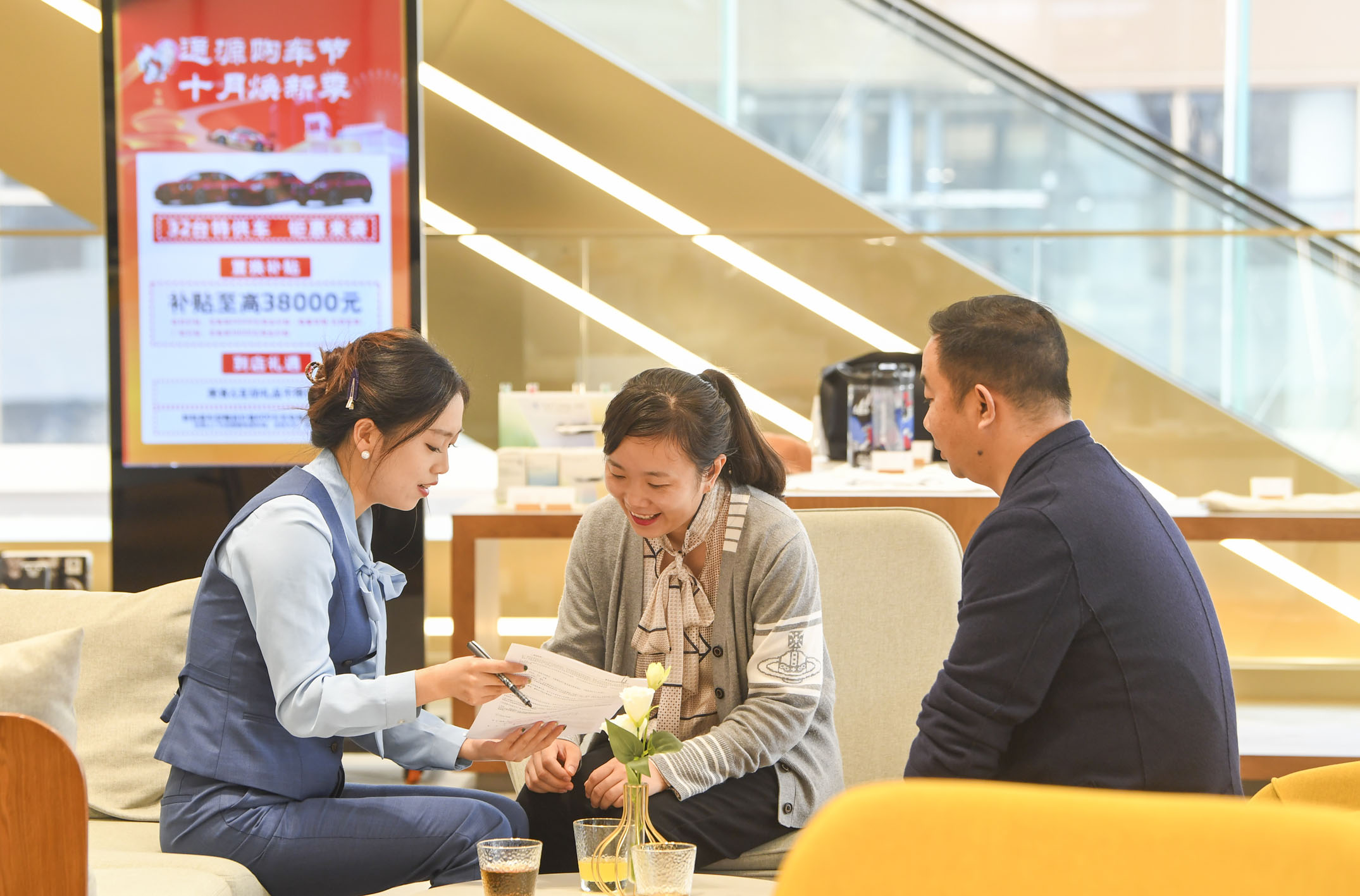 汽车经销商库存高企行业洗牌加剧(图1)