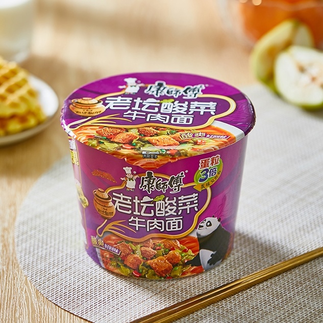 老坛酸菜方便面品牌怎么选？从康师傅老坛酸菜牛肉面看原料、工艺与食安(图1)